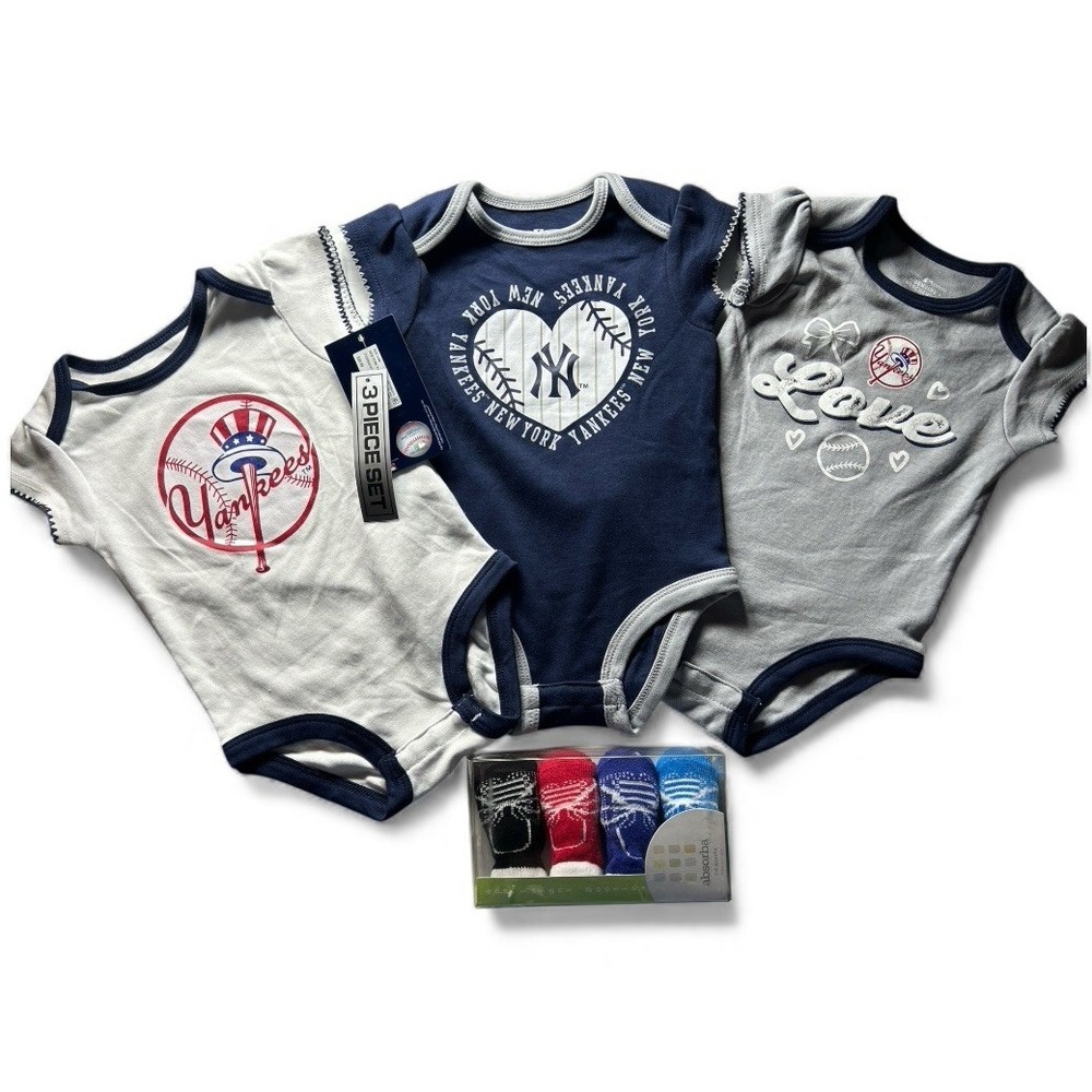 New York Yankees Girls 3‎ Piece 3-6 Months Blue Gray White Baseball MLB 4/Socks